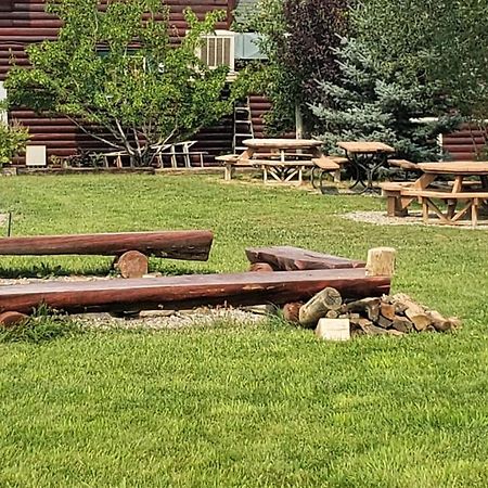 Wolf Den Log Cabin Motel And Rv Park Thayne Dış mekan fotoğraf