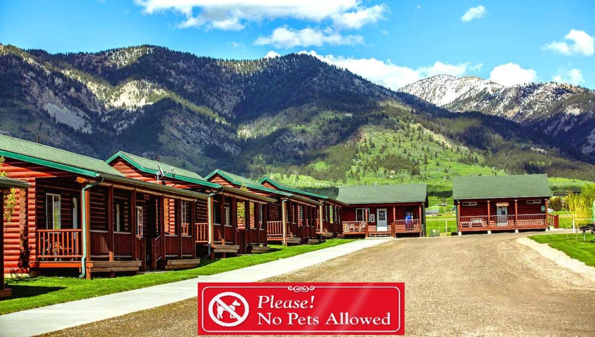 Wolf Den Log Cabin Motel And Rv Park Thayne Dış mekan fotoğraf