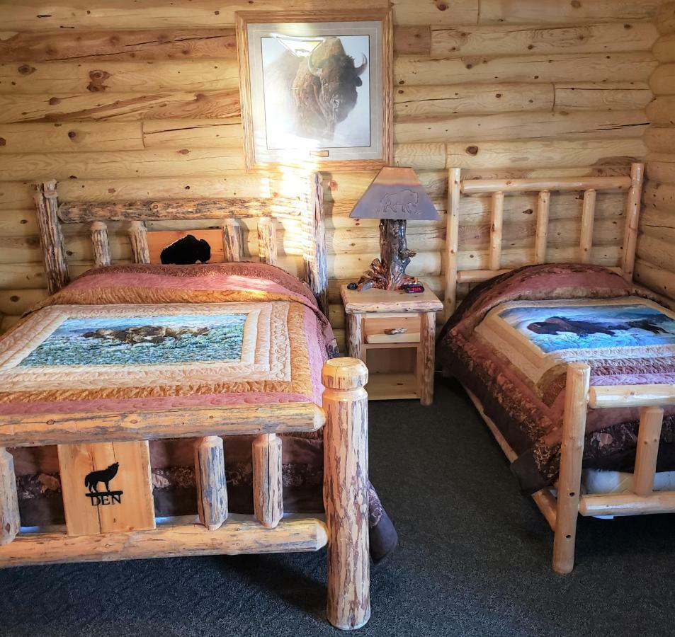 Wolf Den Log Cabin Motel And Rv Park Thayne Dış mekan fotoğraf