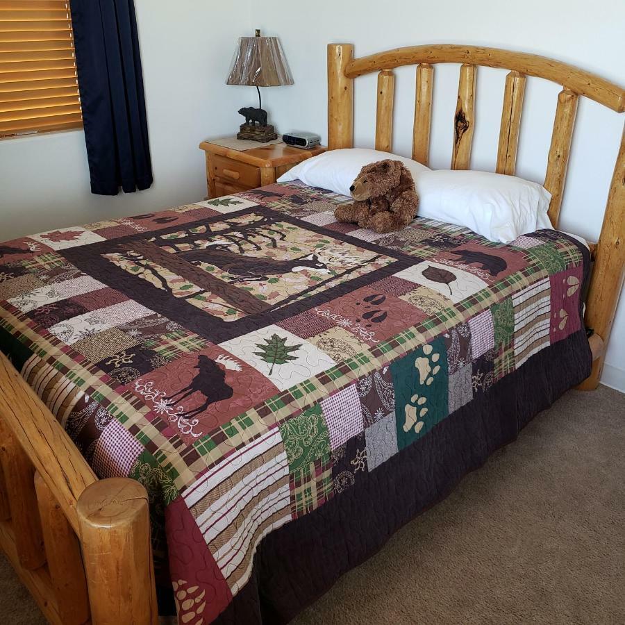 Wolf Den Log Cabin Motel And Rv Park Thayne Dış mekan fotoğraf